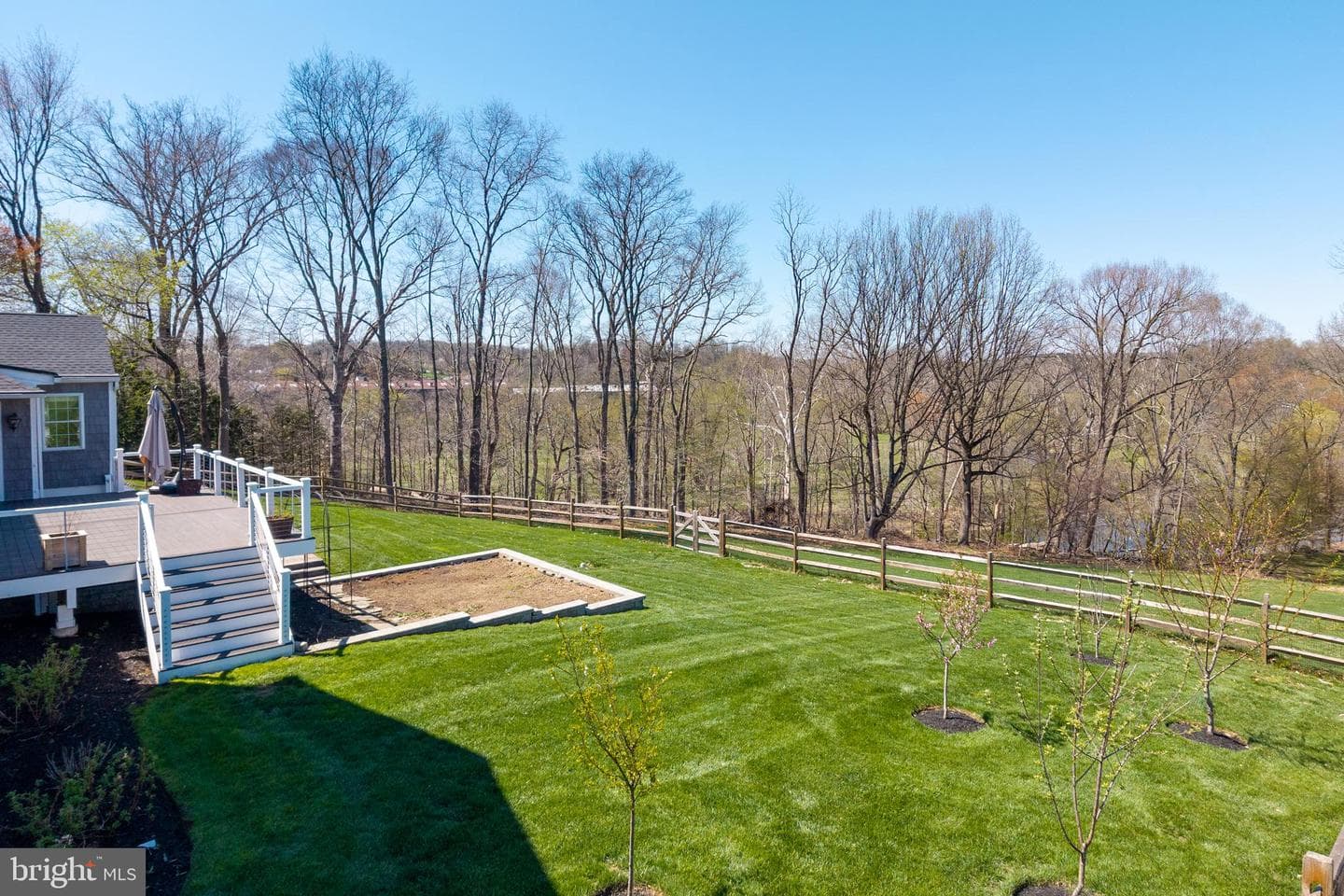 812 Hessian Circle photo 54