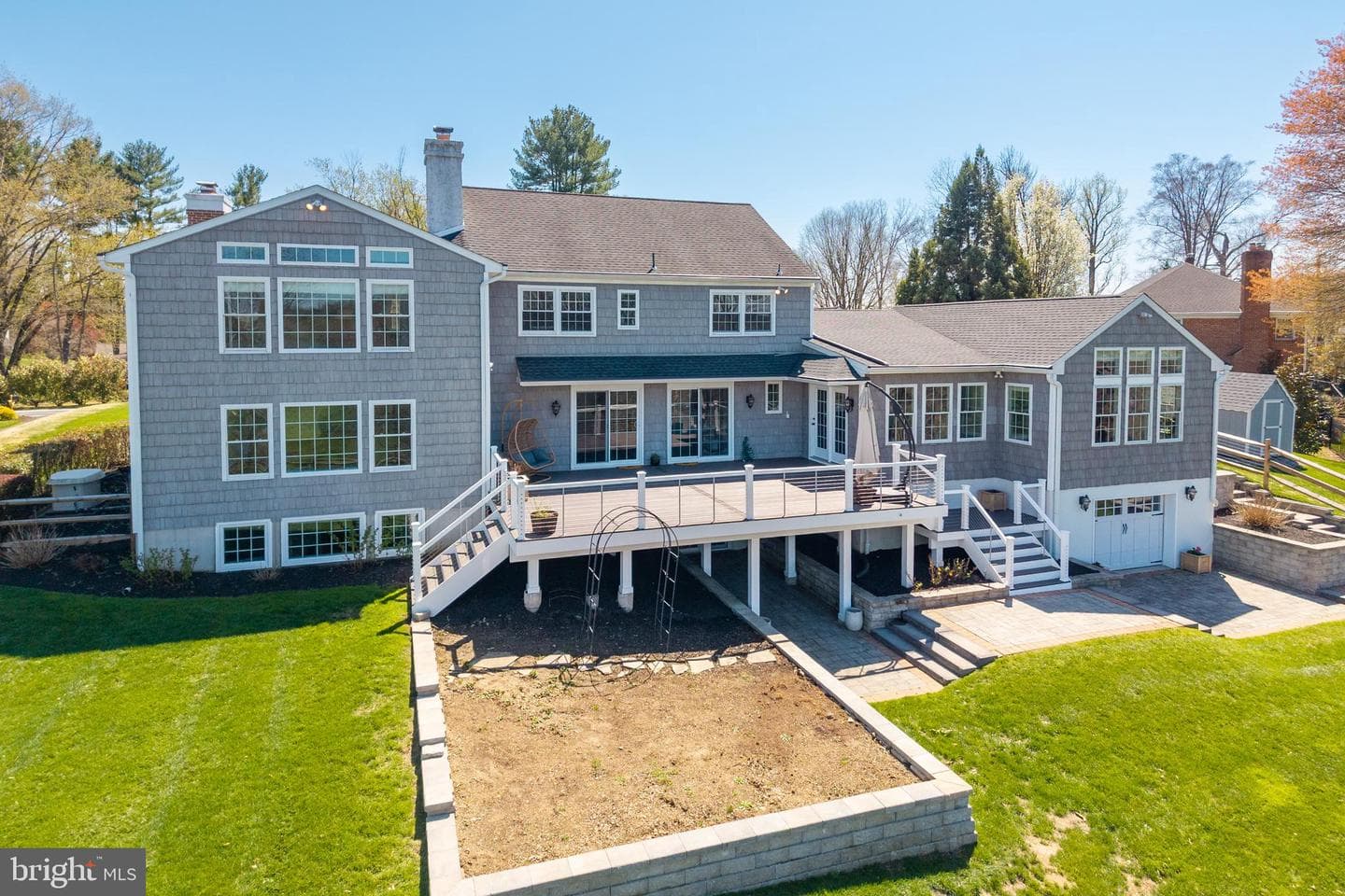 812 Hessian Circle photo 56