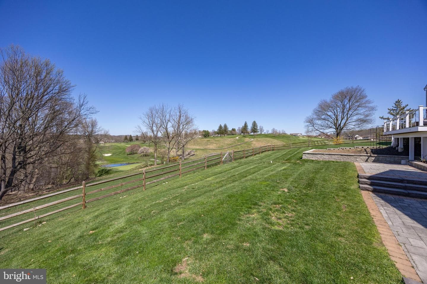 812 Hessian Circle photo 57