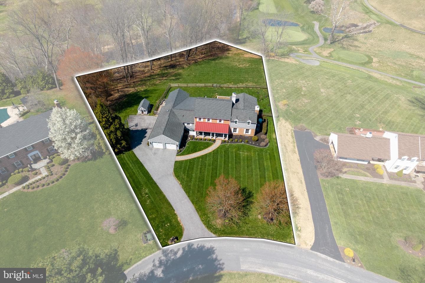 812 Hessian Circle photo 62