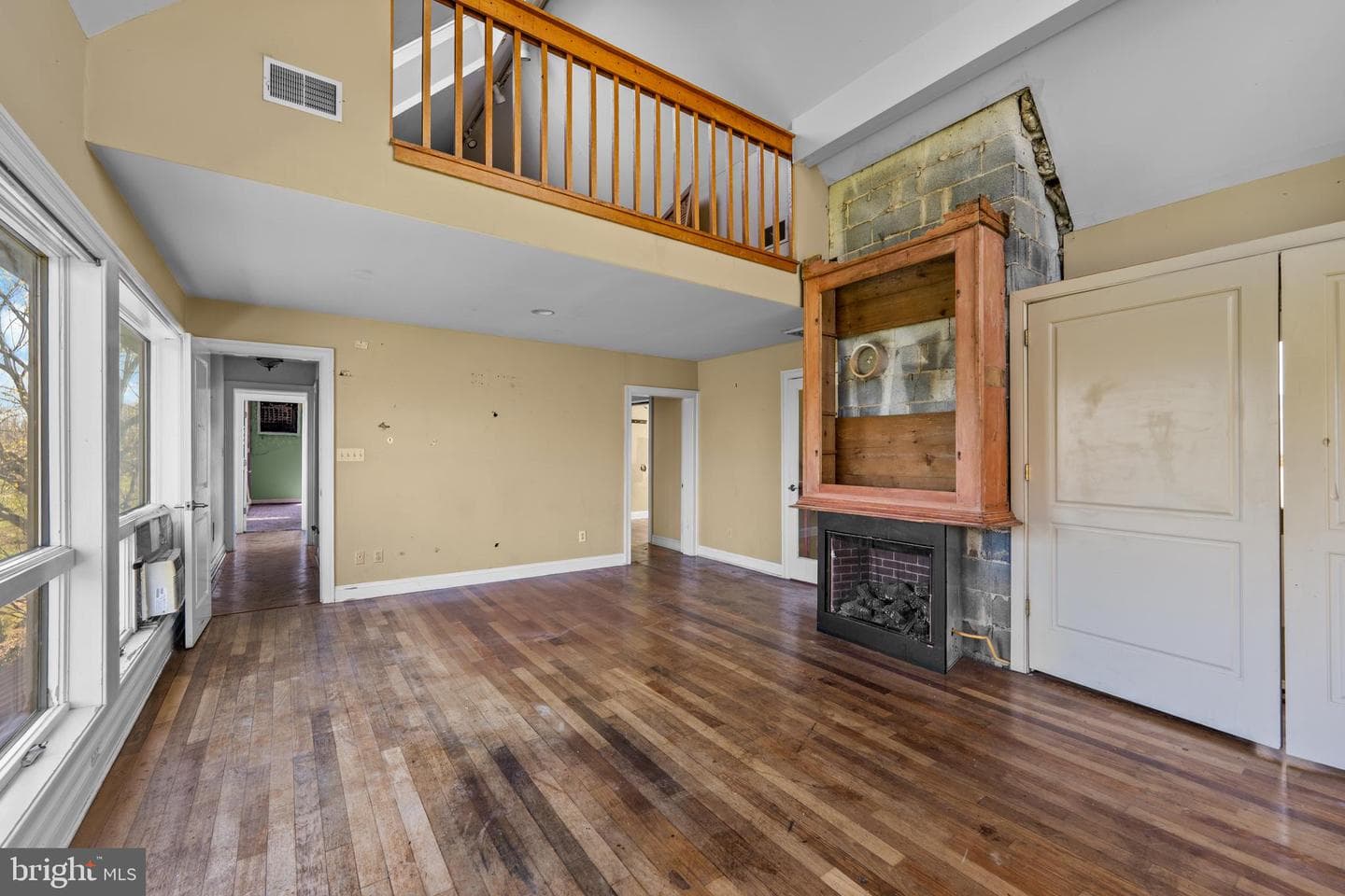 1728 Valley Lane photo 23