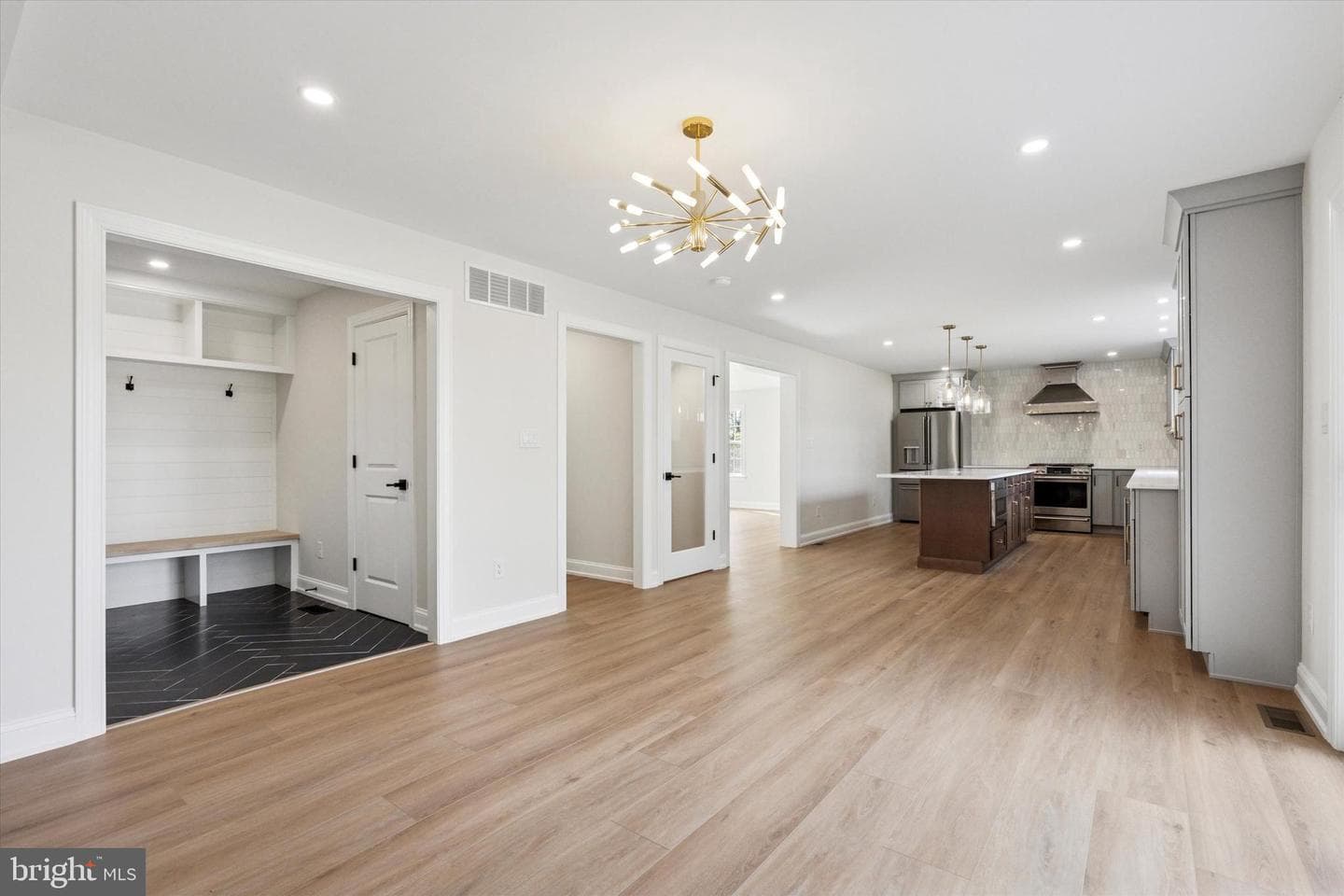 896 Conestoga Road photo 10