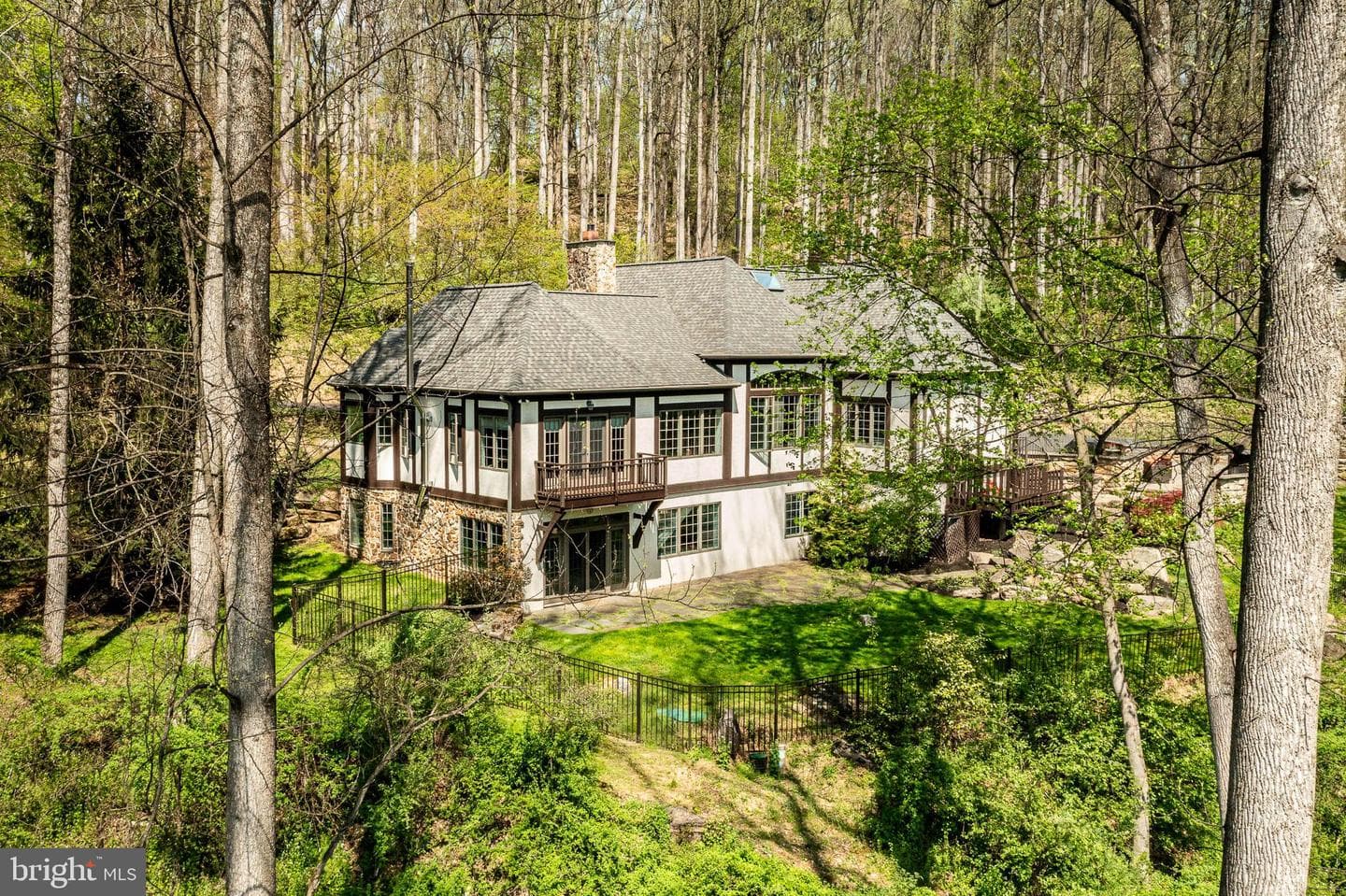 835 County Park Road photo 3