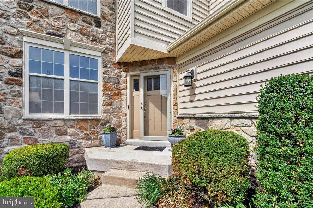 13 Meadow View Lane photo 1