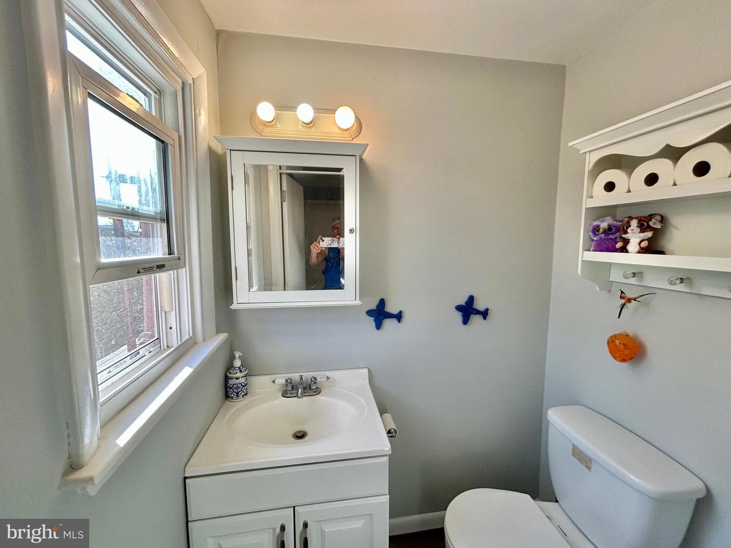898 Woodlawn Avenue photo 20