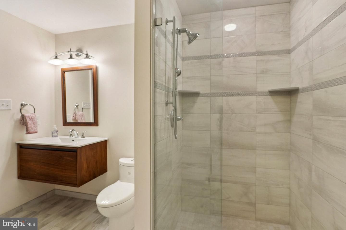 486 Church Road photo 72