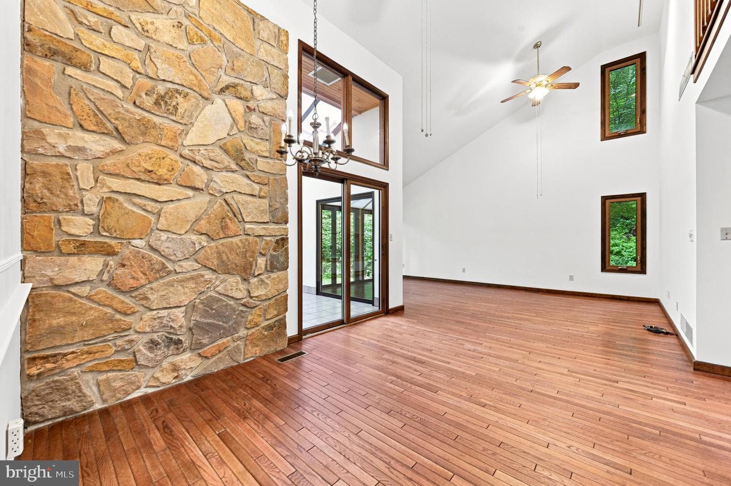 1672 Suzanne Drive photo 6