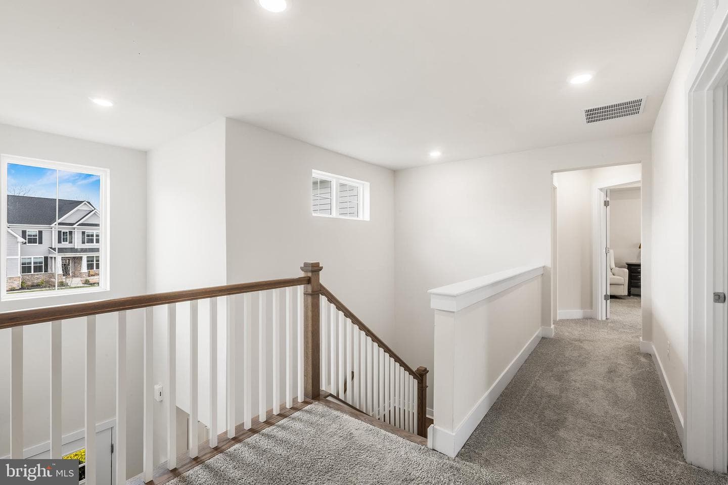 423 Emerald Court photo 18