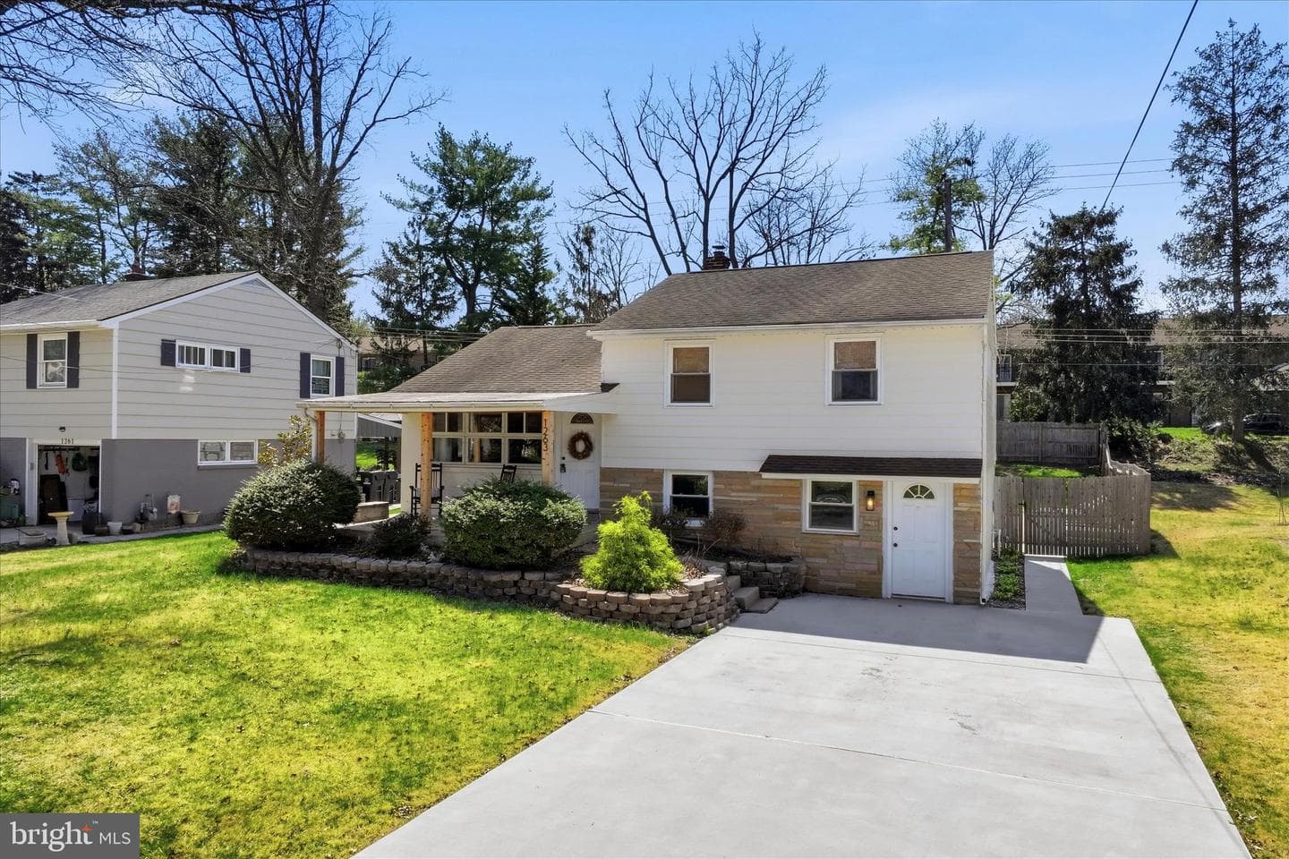 1263 Tyler Avenue photo 2