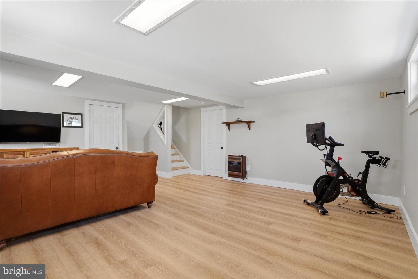 1263 Tyler Avenue photo 22
