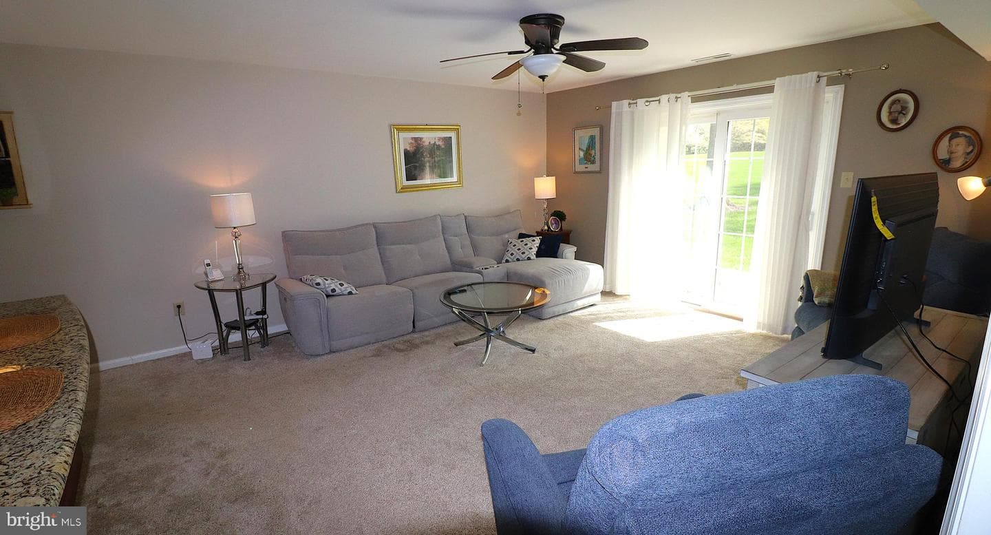 209 Fairfield Court #209 photo 10
