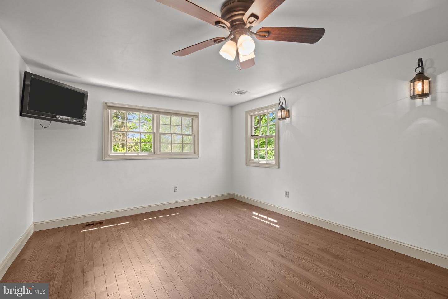 1324 College Hill Drive photo 60