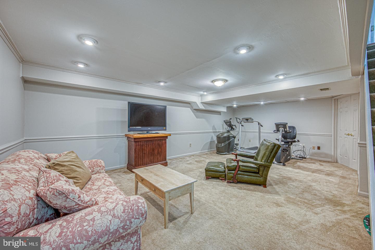 442 Chambers Lane photo 38