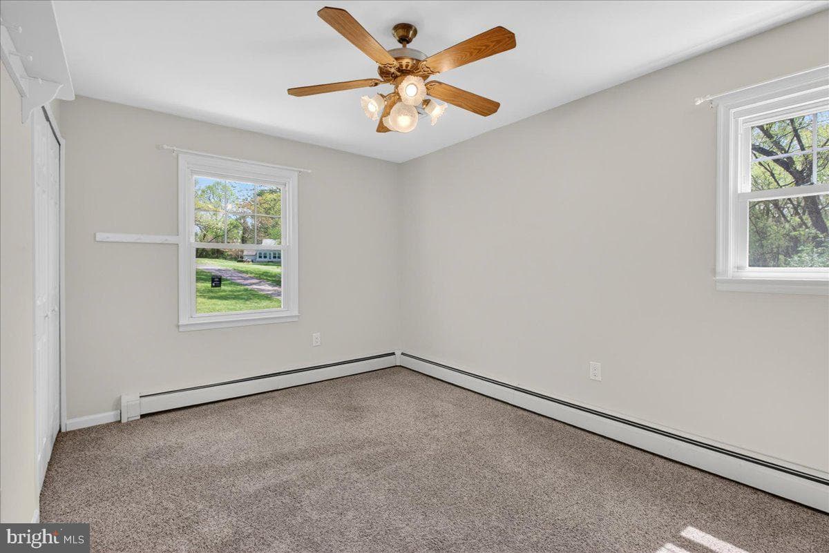 1424 Oakwood Road photo 19