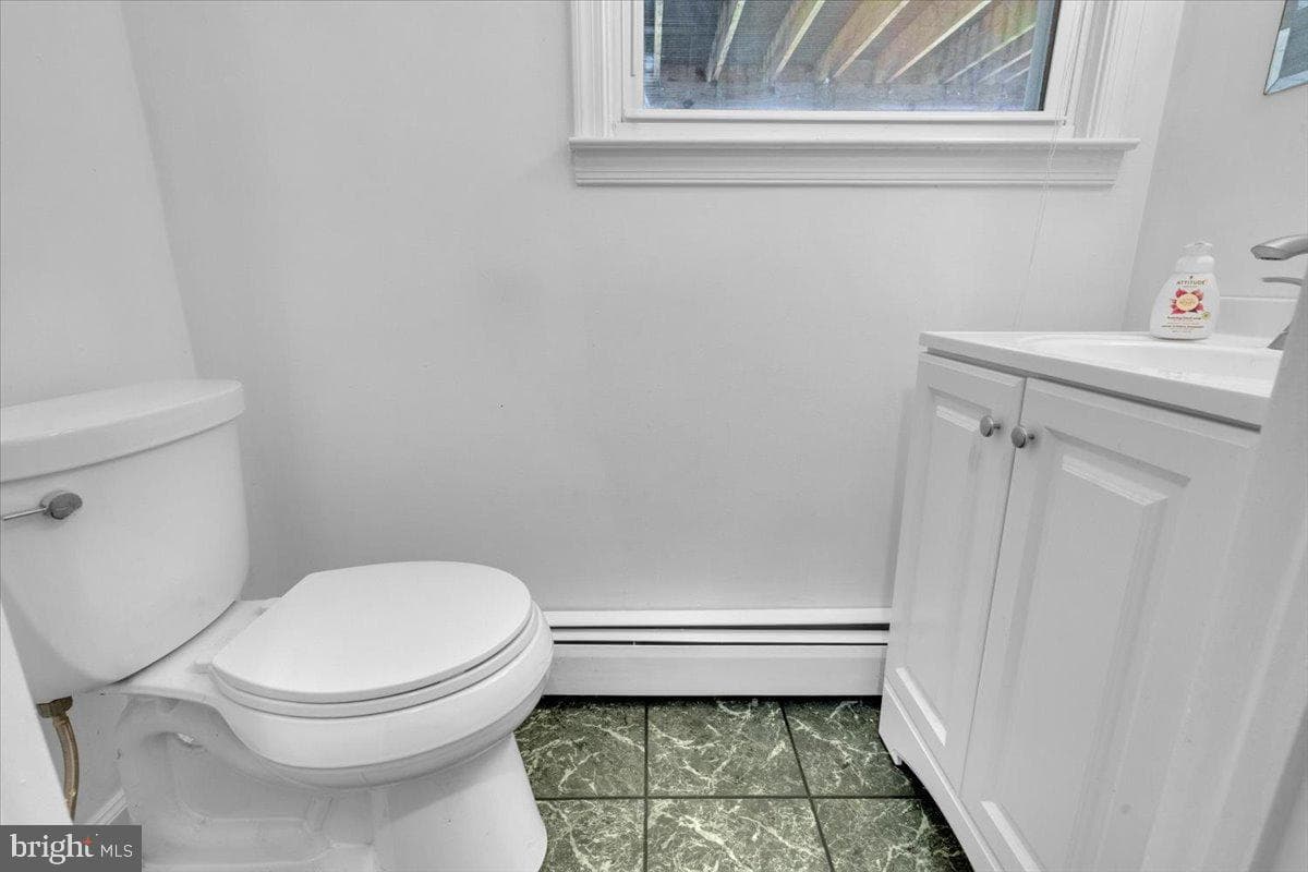 1424 Oakwood Road photo 23