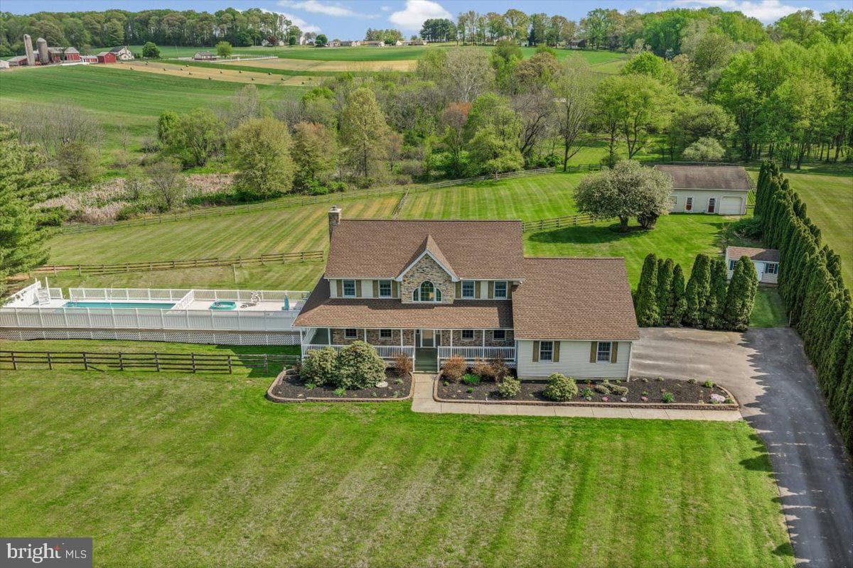 684 Waterway Road photo 29