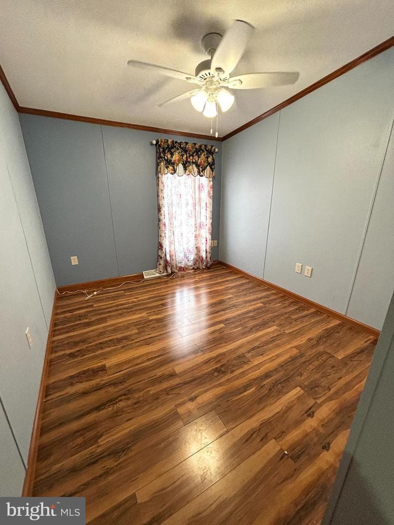 548 Conestoga Drive photo 17
