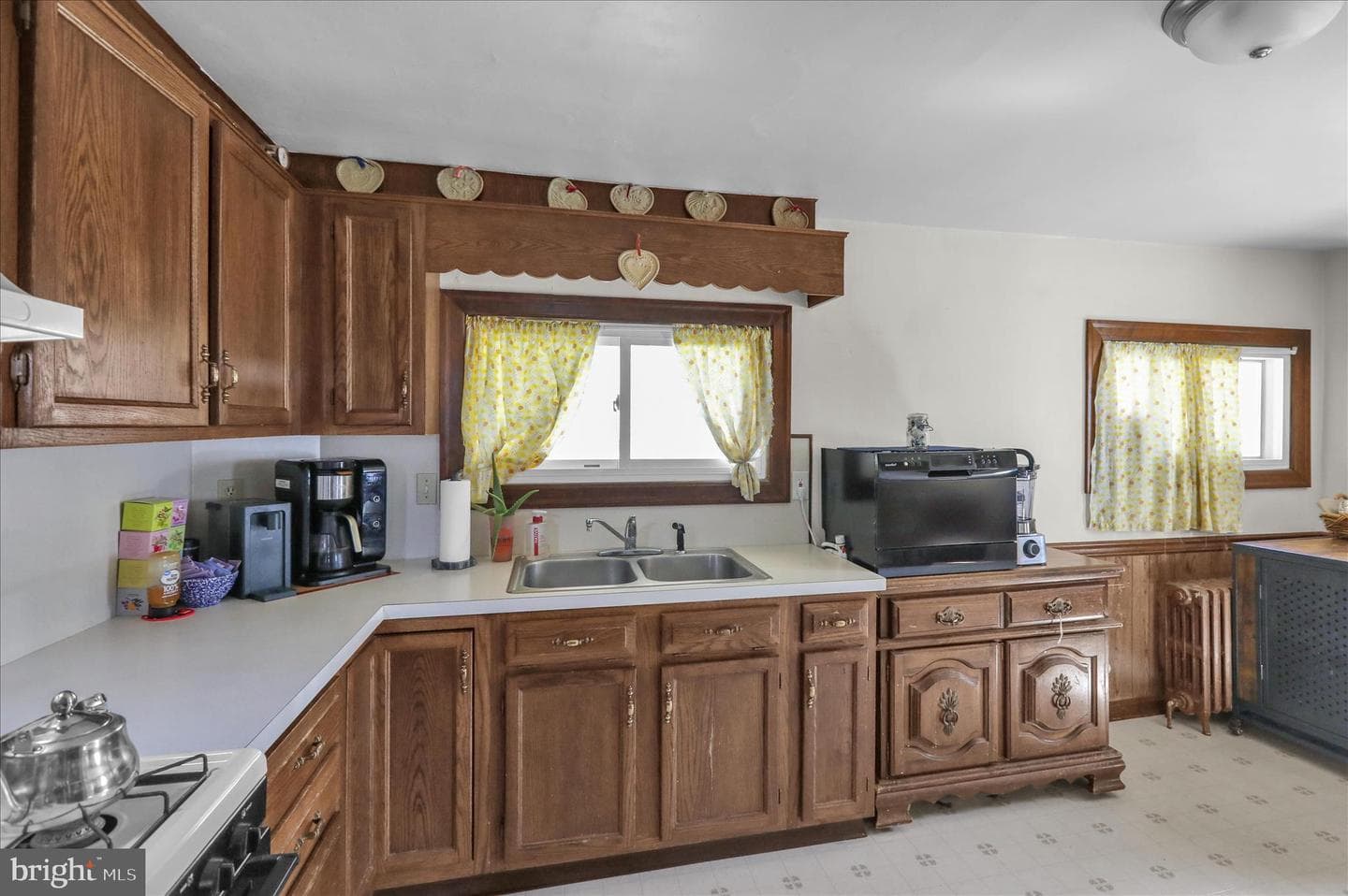 451 James Street photo 11