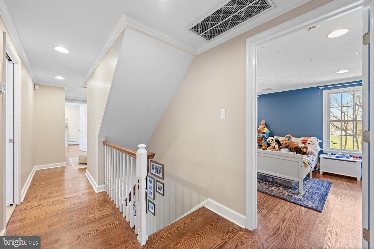 11 Foxchase Road photo 35