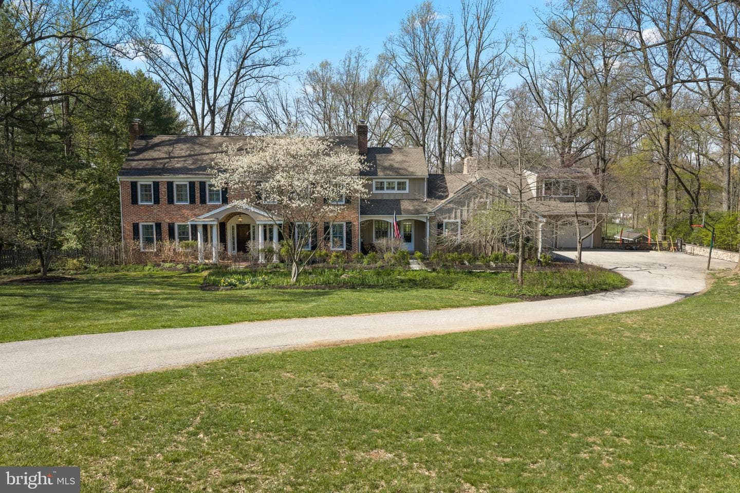 11 Foxchase Road photo 4