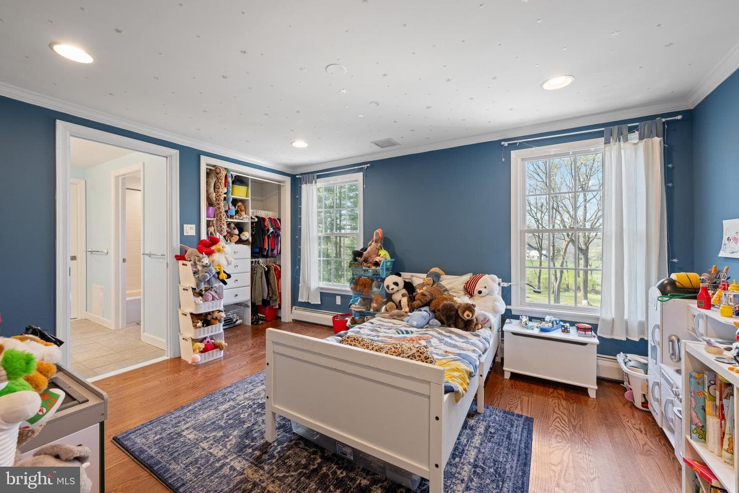 11 Foxchase Road photo 44