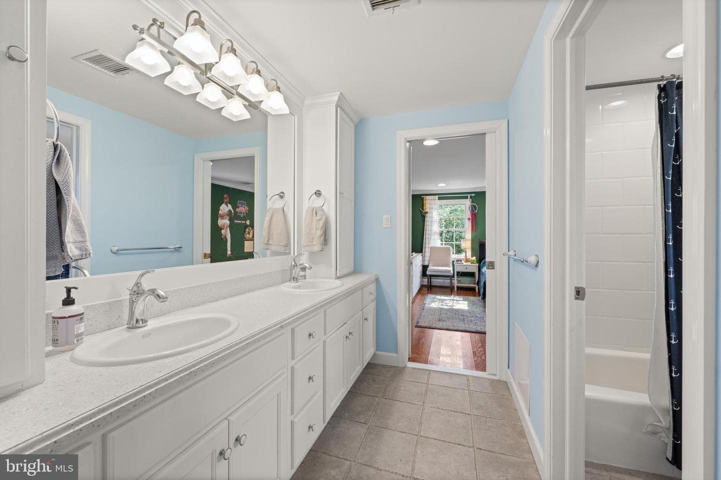 11 Foxchase Road photo 45