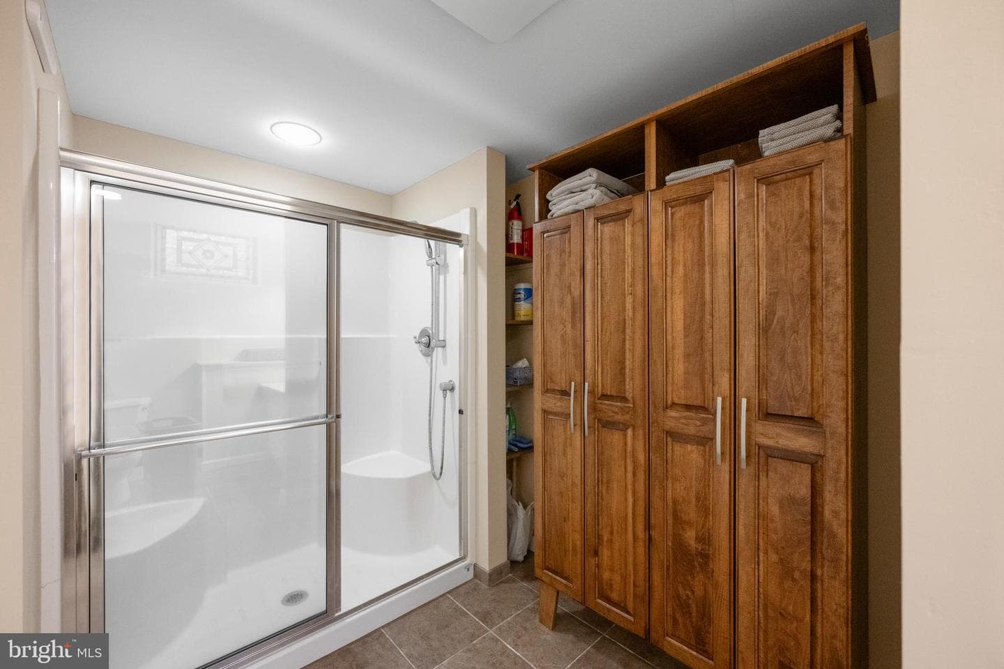 11 Foxchase Road photo 58