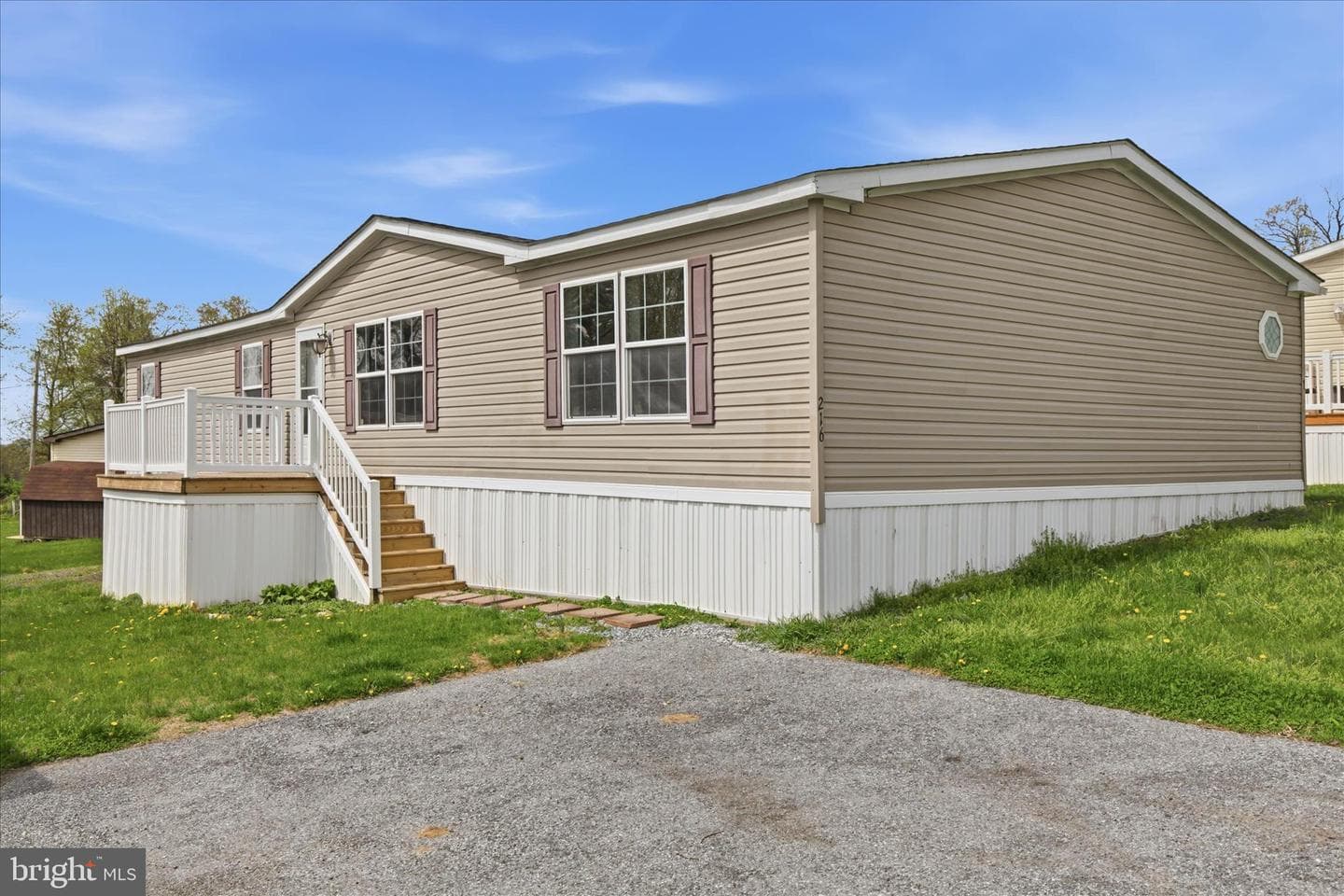 216 Michael Road photo 2