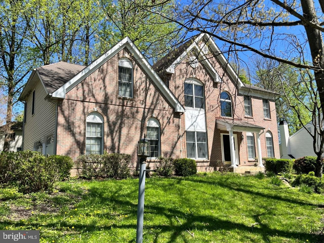 813 Tremont Drive photo 2