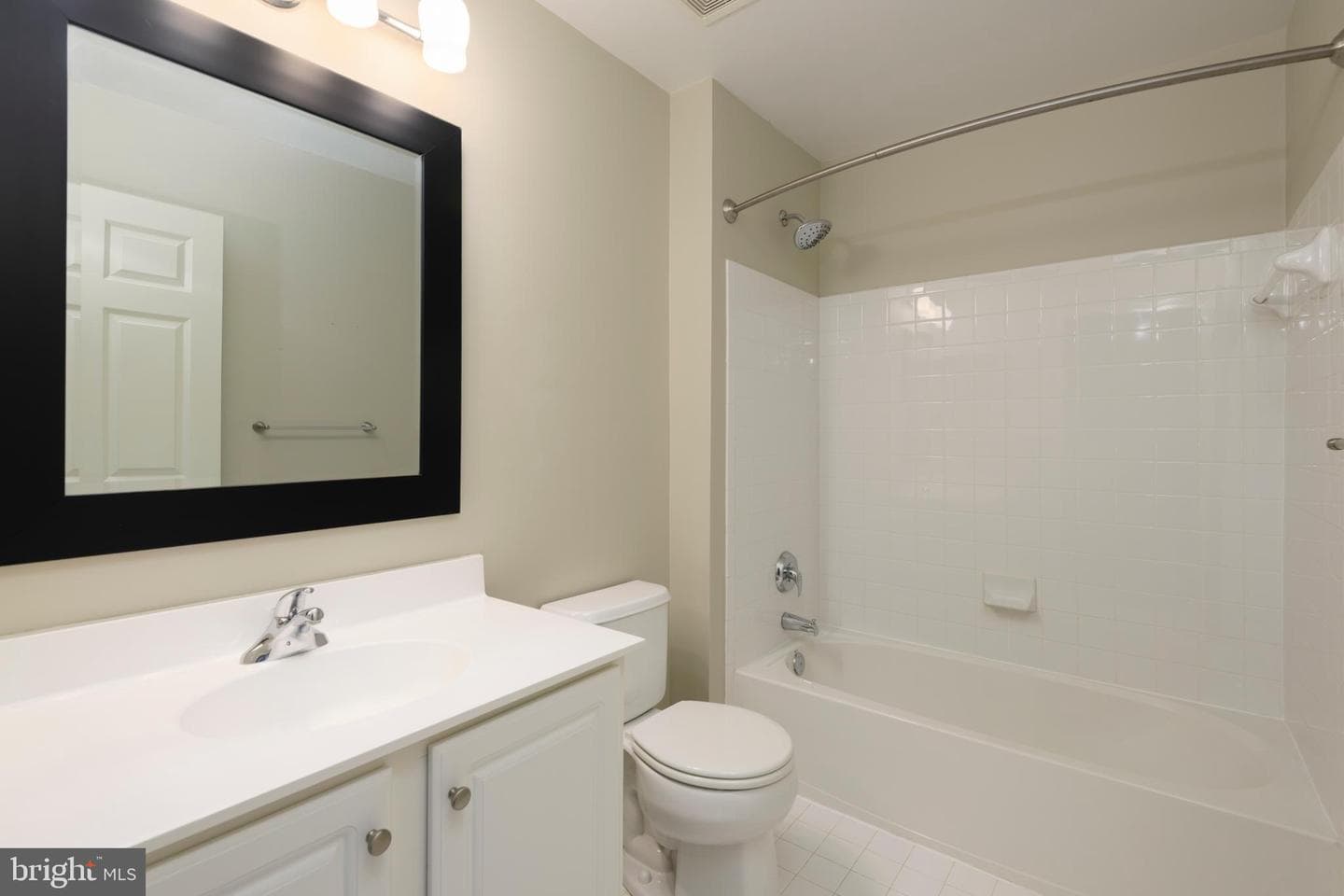 228 Cherry Ln photo 23