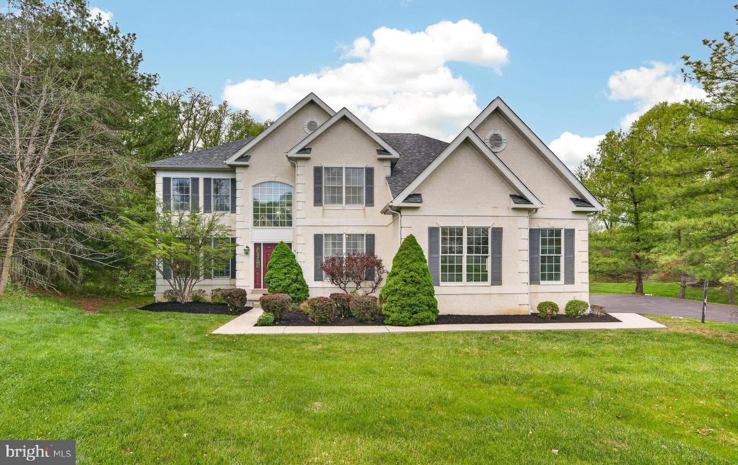 70 Garland Court photo 1