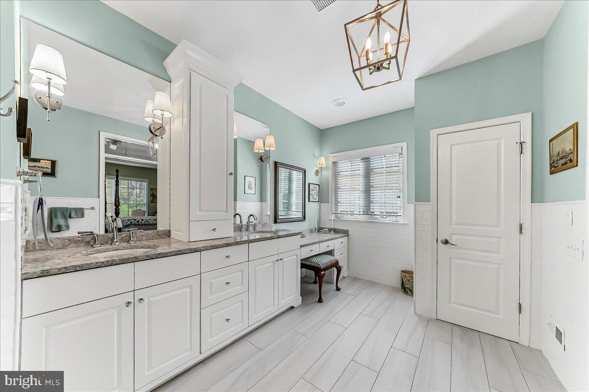 131 Violet Drive photo 24