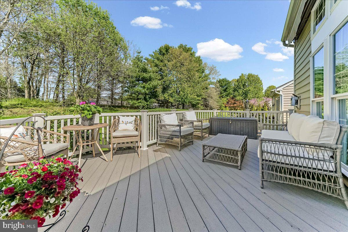 131 Violet Drive photo 36