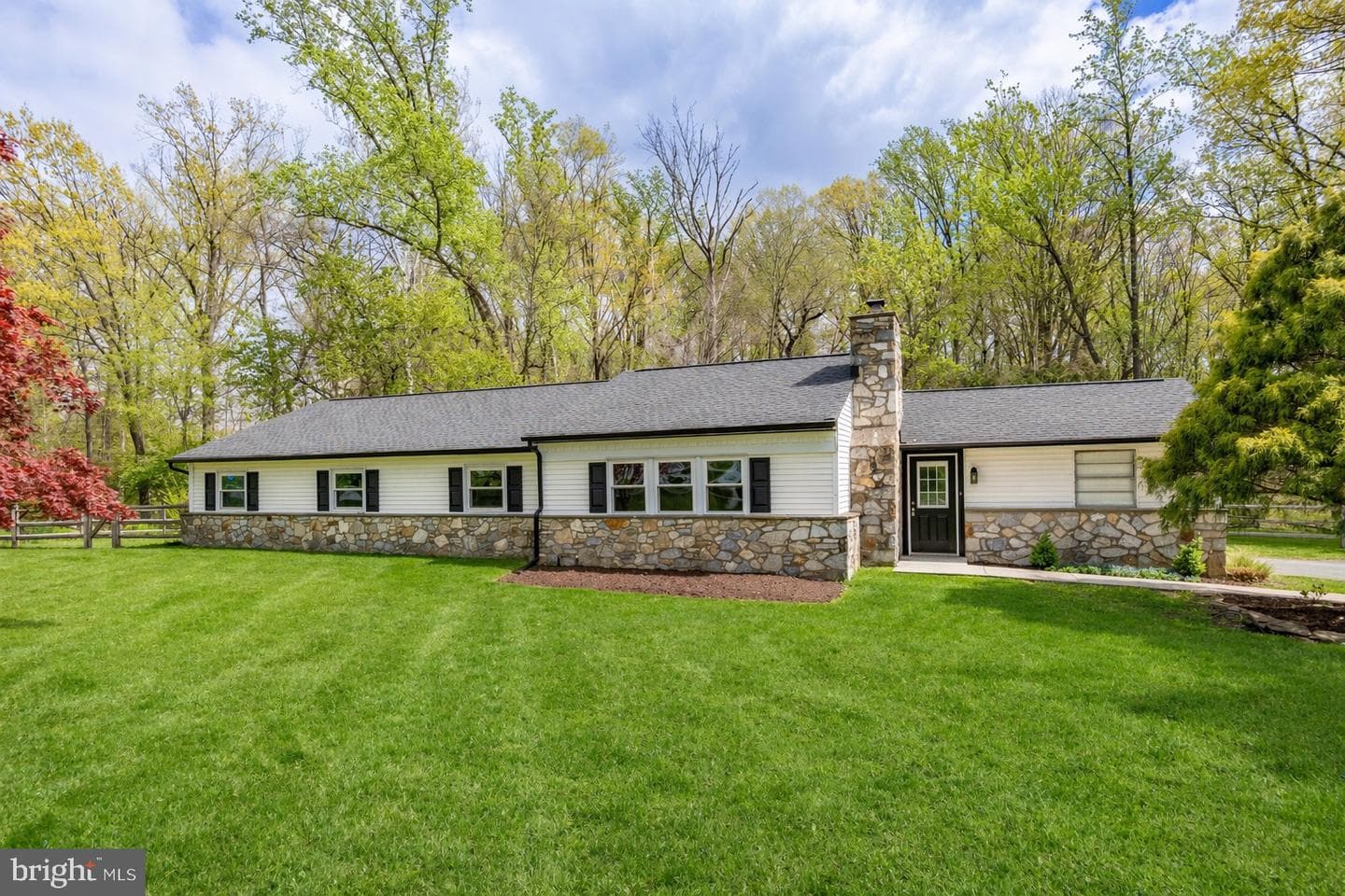 560 Norwood Road