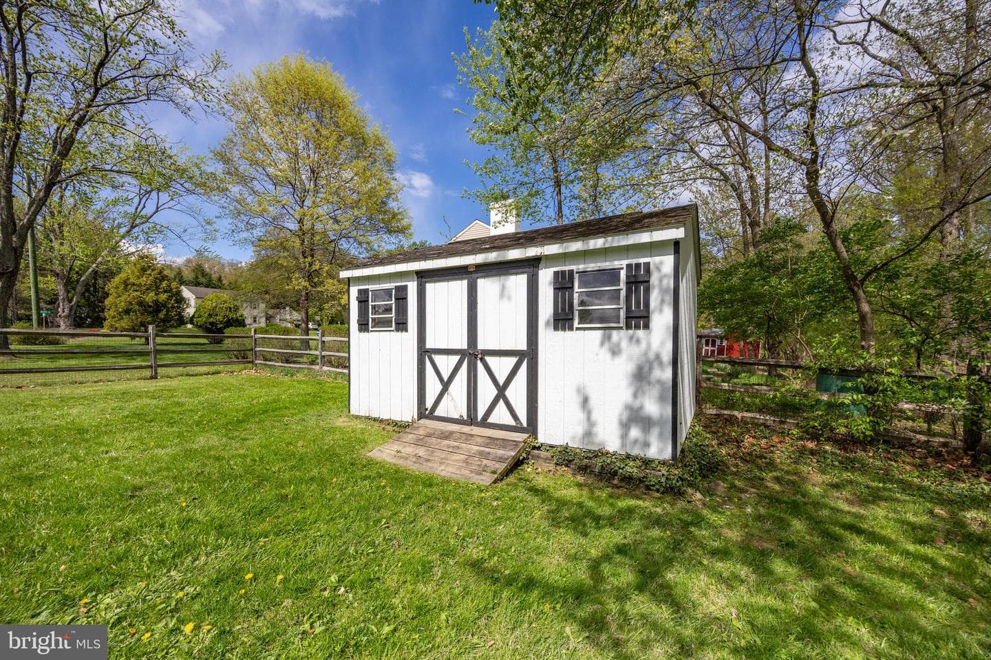 560 Norwood Road photo 30