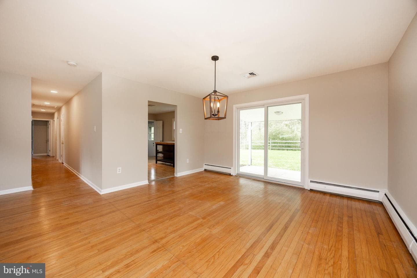 560 Norwood Road photo 7