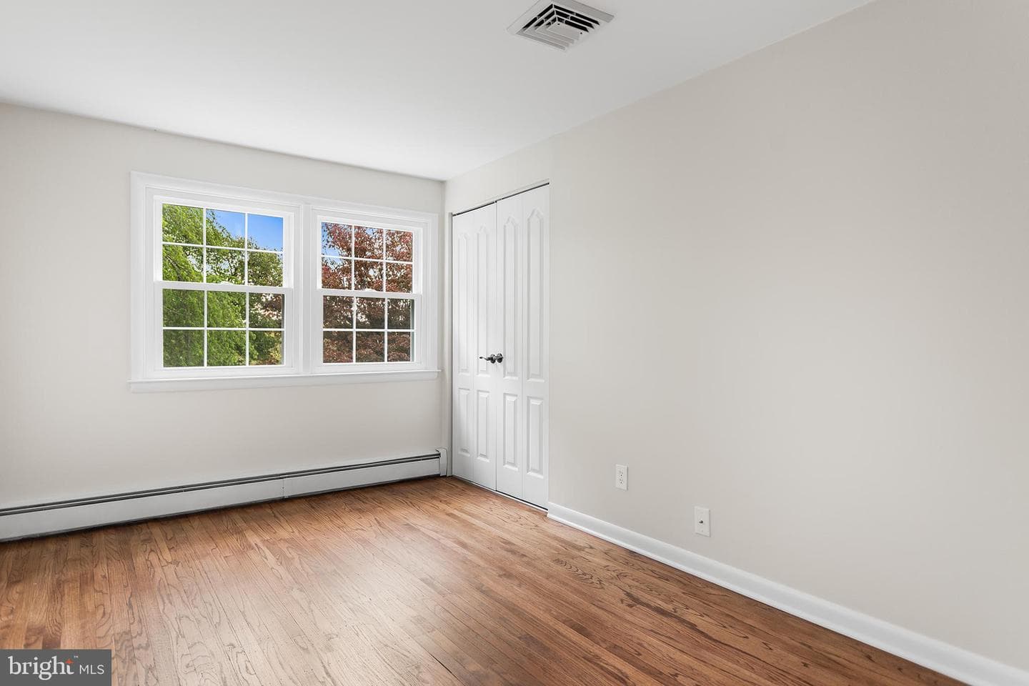 33 Stirling Way photo 20