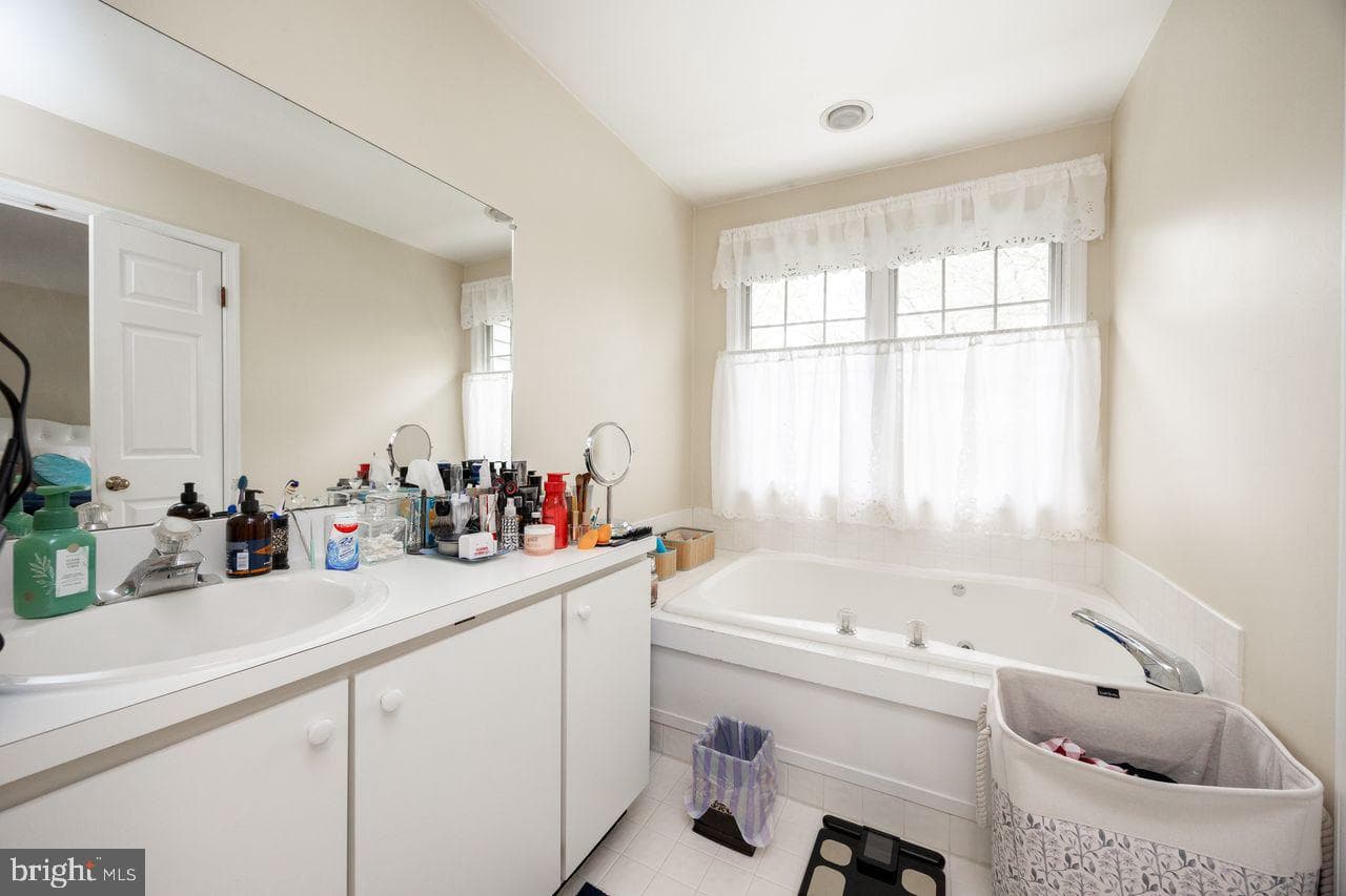 32 Cabot Court photo 16