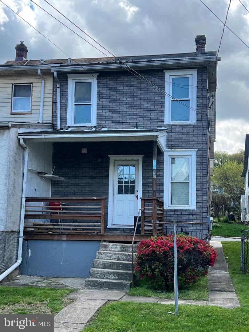 623 Belmont Street photo 12
