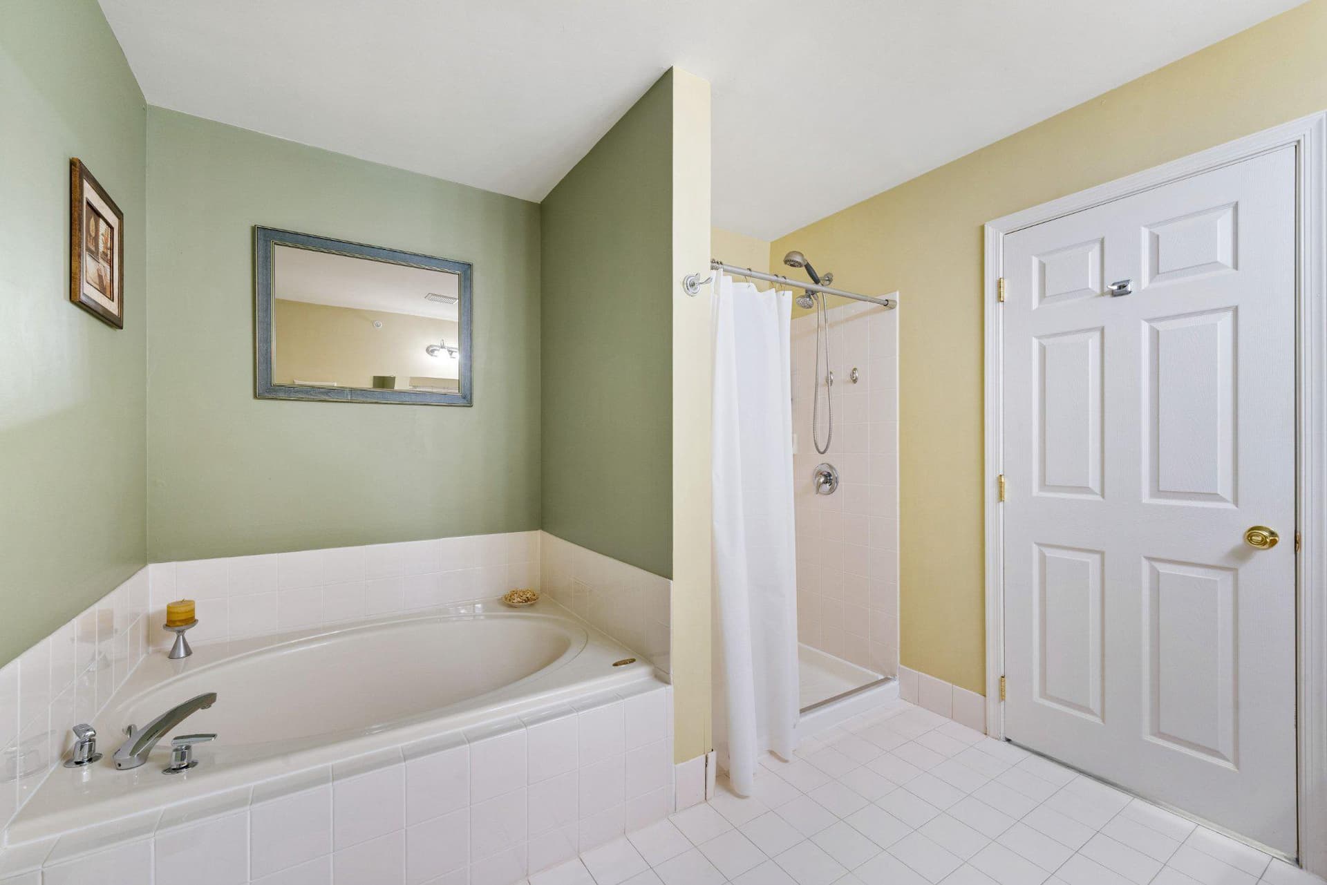 136 Sunnyhill Drive photo 23