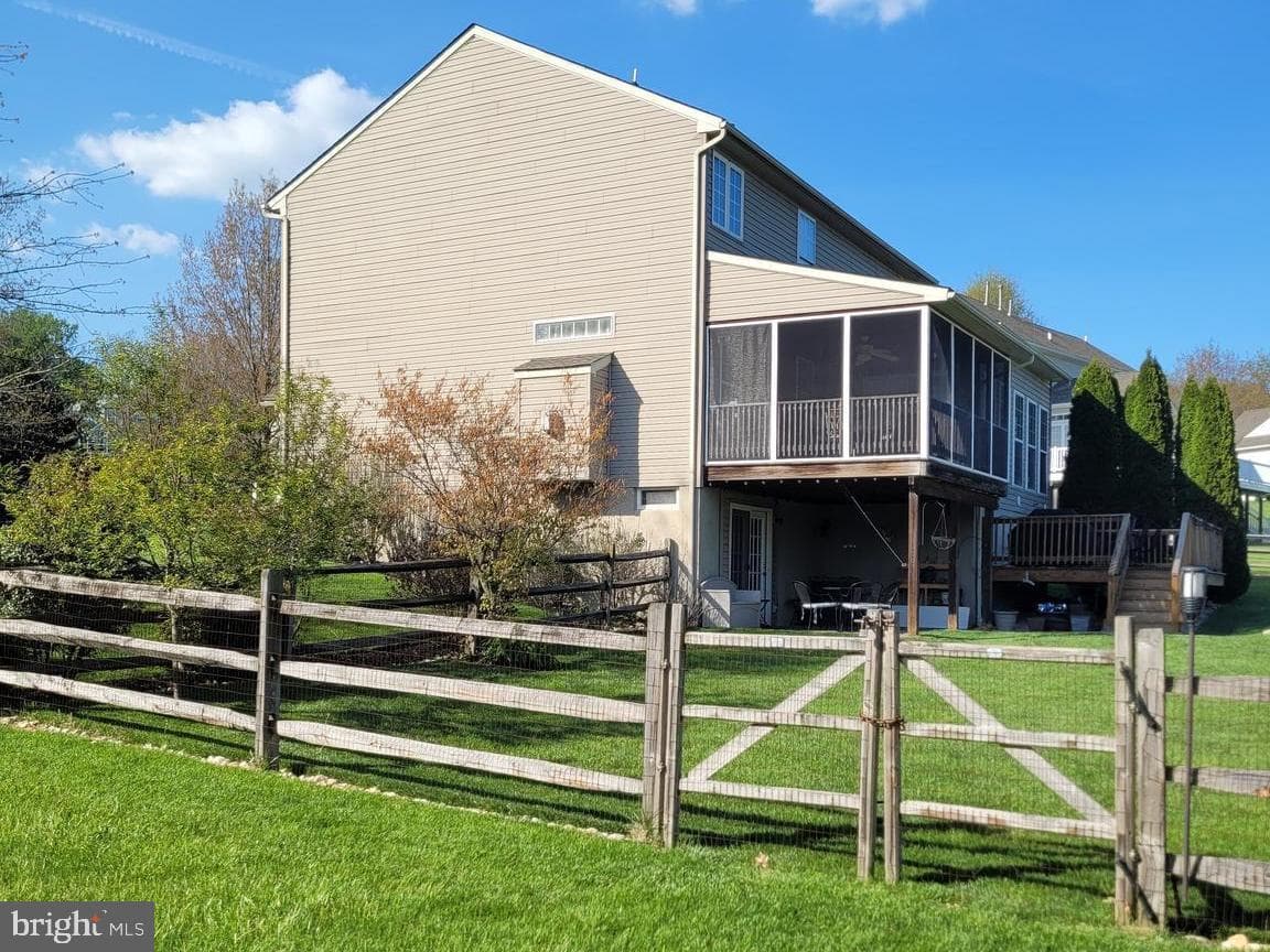 31 Stanford Drive photo 10