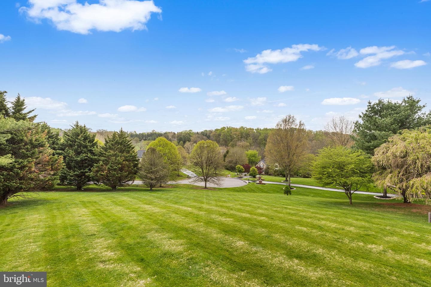 327 Twin Pond Drive photo 39