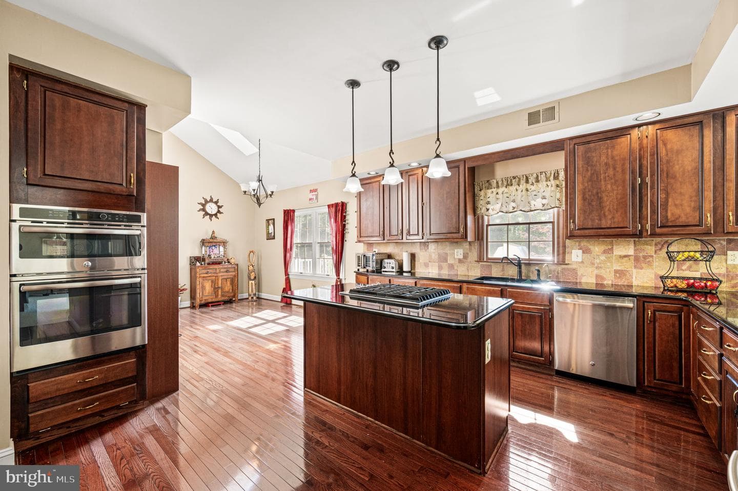 111 Brookhollow Drive photo 6