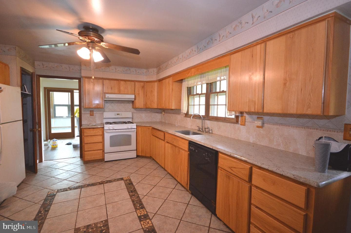 749 Street Road photo 12