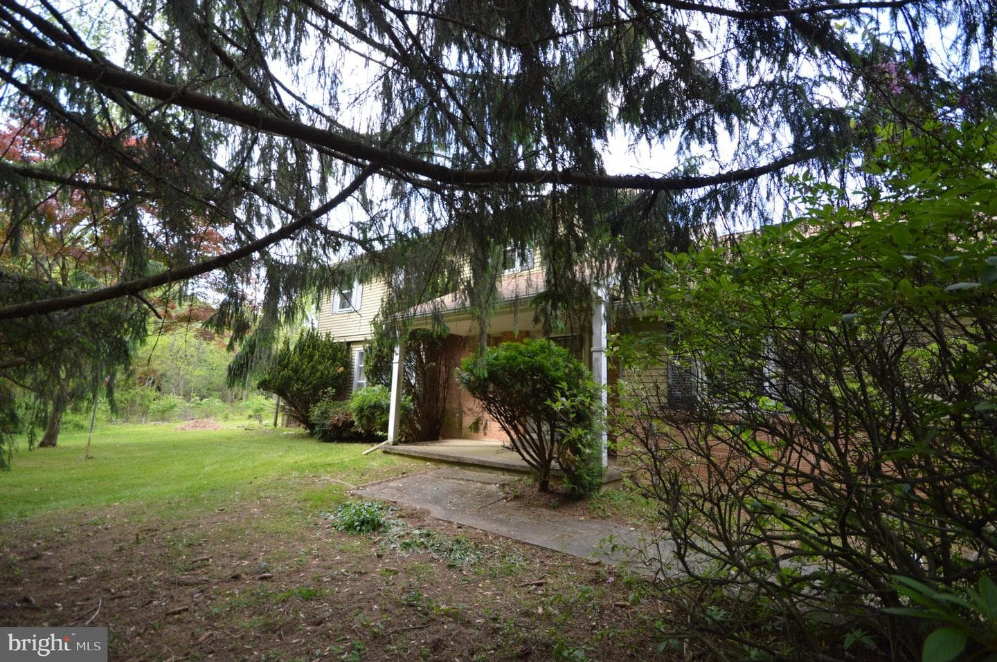 749 Street Road photo 2