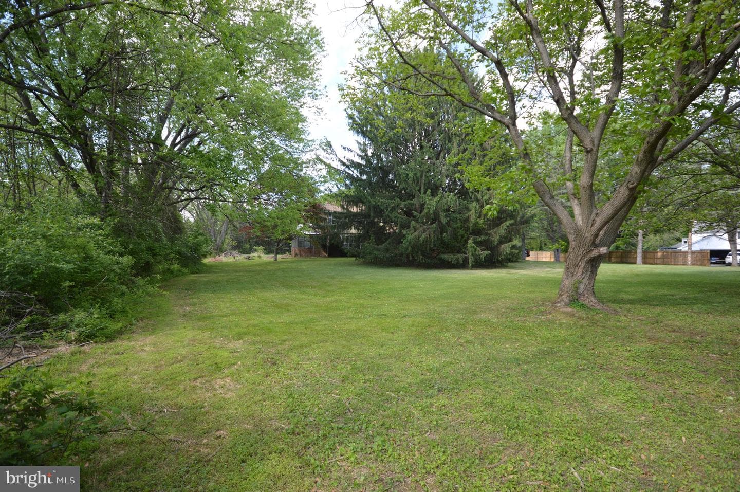 749 Street Road photo 9
