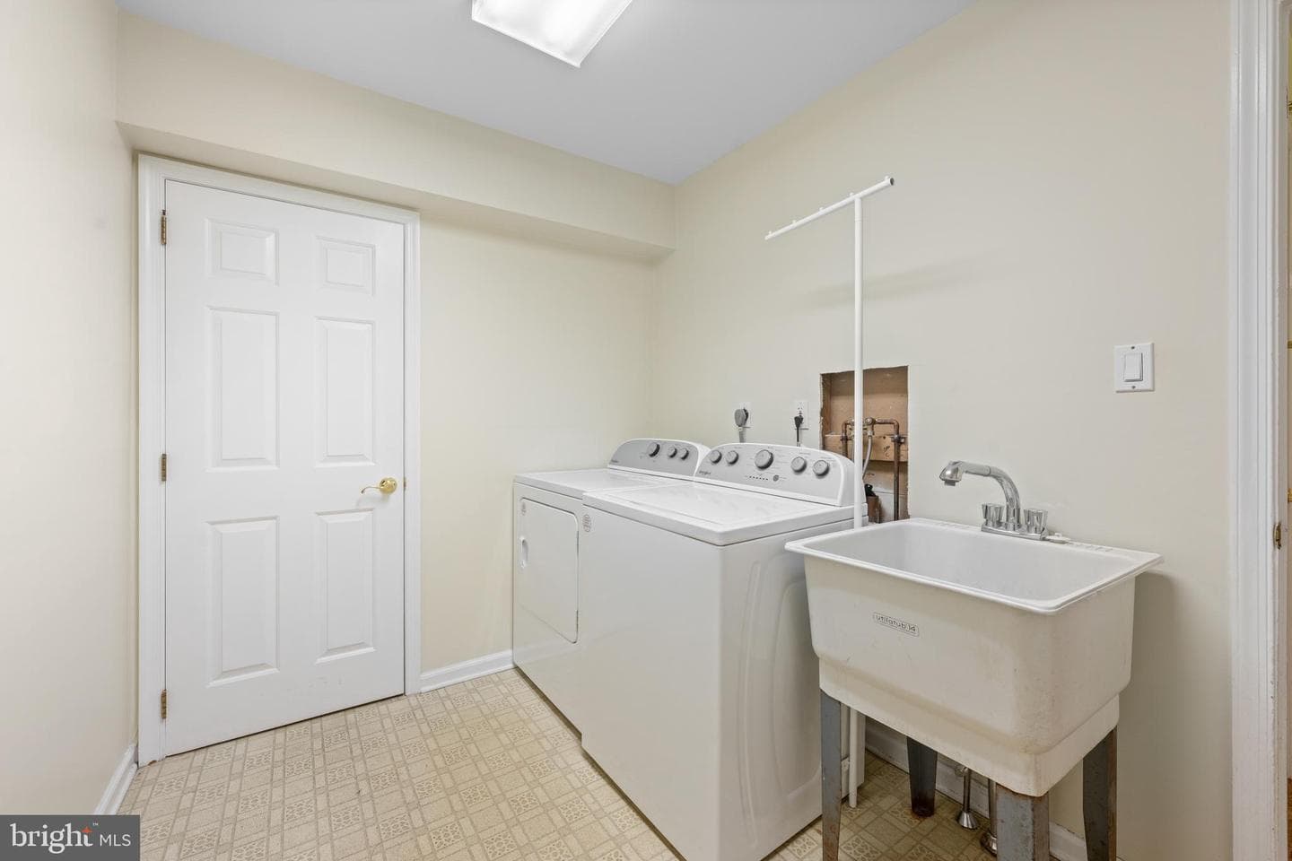 15 Calvert Circle photo 13