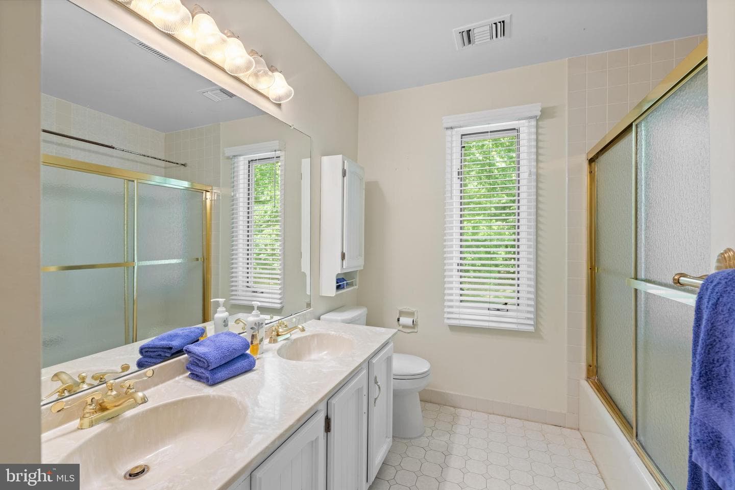 15 Calvert Circle photo 25