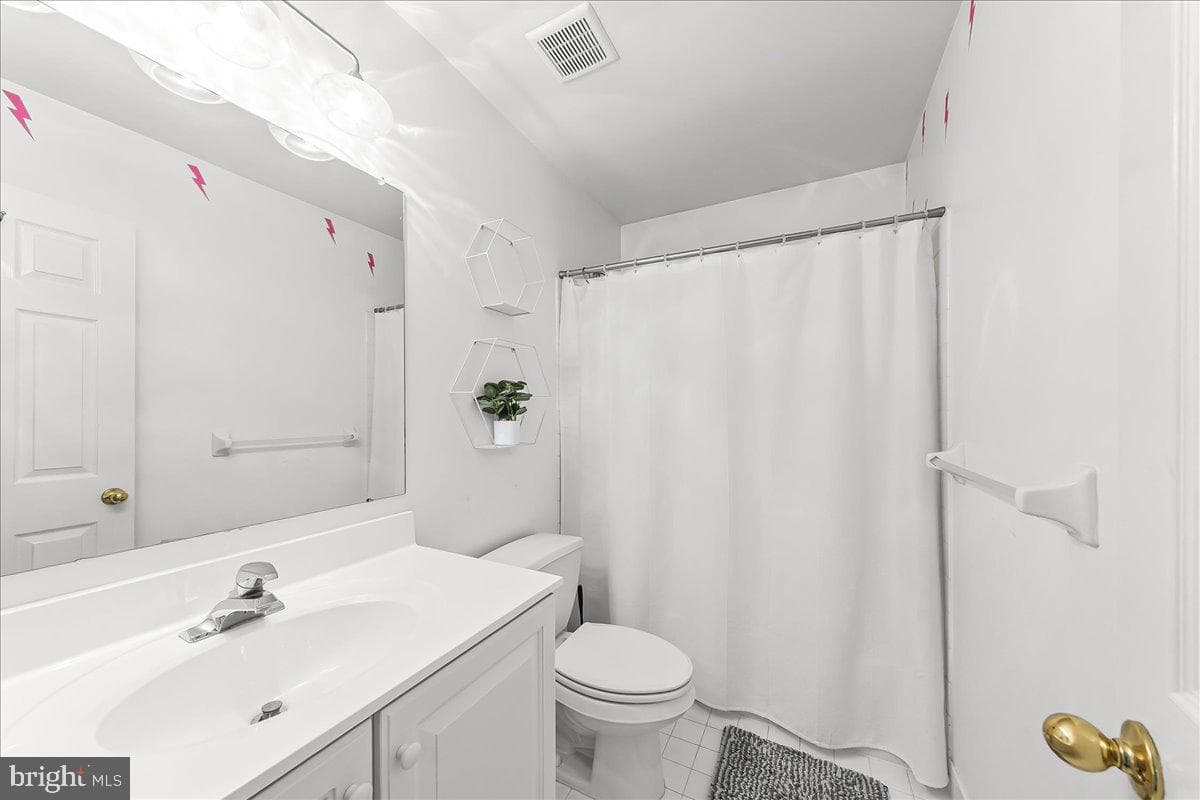 706 Whispering Brooke Dr # 706 photo 25