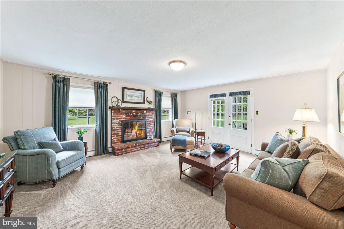 1026 Waltham Road photo 22